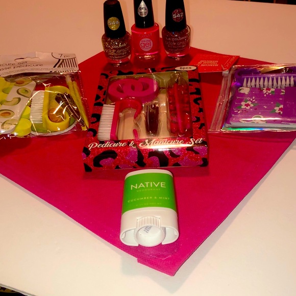 Makeup Spa Gift Set For Mom Herpedicure Native Deodorant Manicure